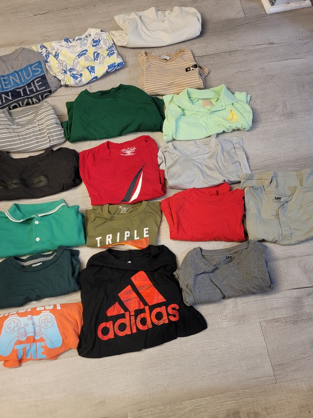 Bundle of 23 pieces kids clothes pants 5 shirt 18 Nike, Adidas, nautica,
Sz XL